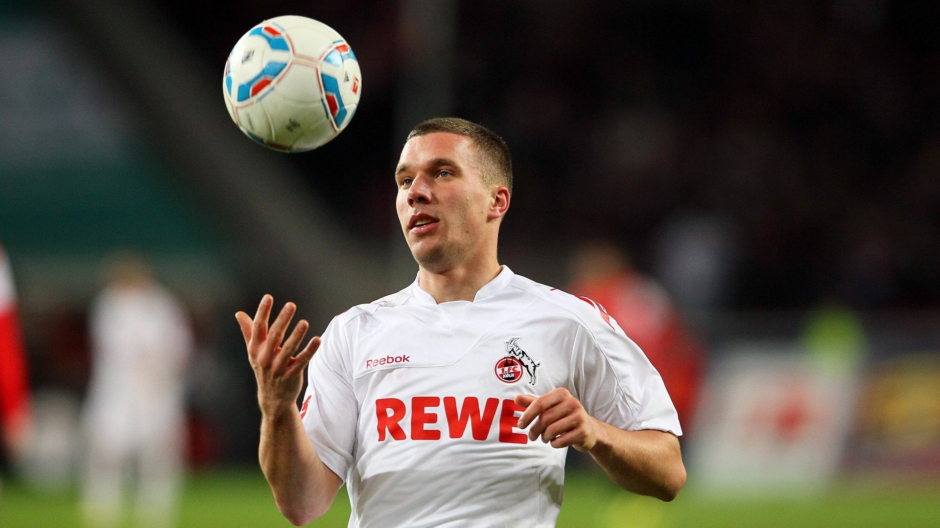 英超俱乐部探索 Netflix 模式直播以突破传统电视收入瓶颈，英超网络直播平台